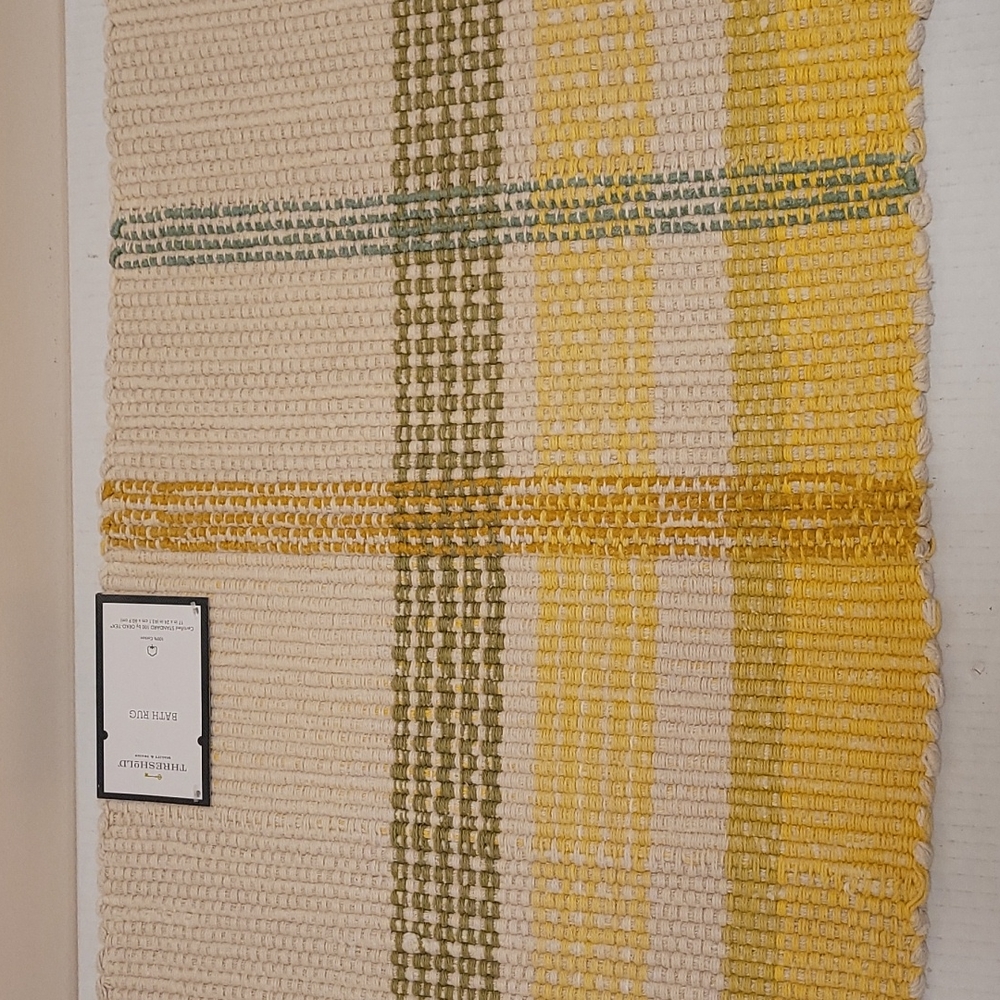 NWT Threshold Bath Rug - Picture 15 of 16